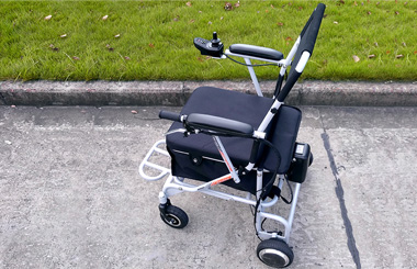 Airwheel H8 outdoor manual wheelchair(1).