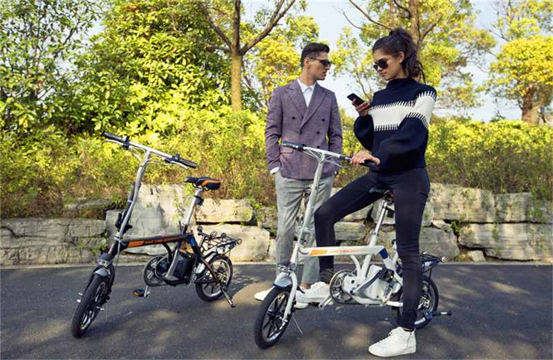 Airwheel R3 electric assist bike(1).