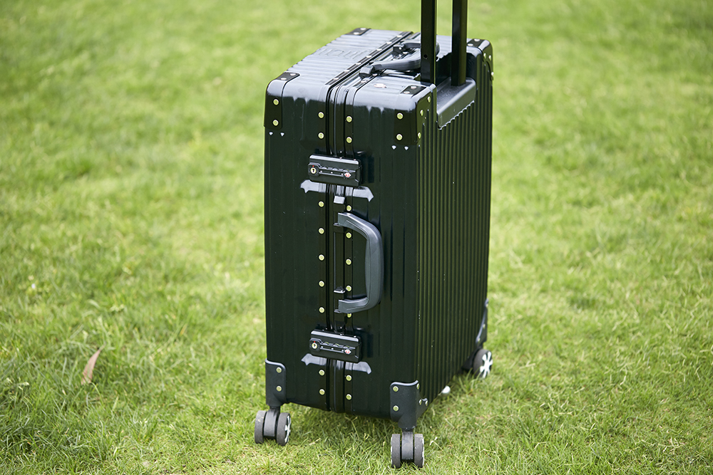 Airwheel SR5 power assisted luggage(8).