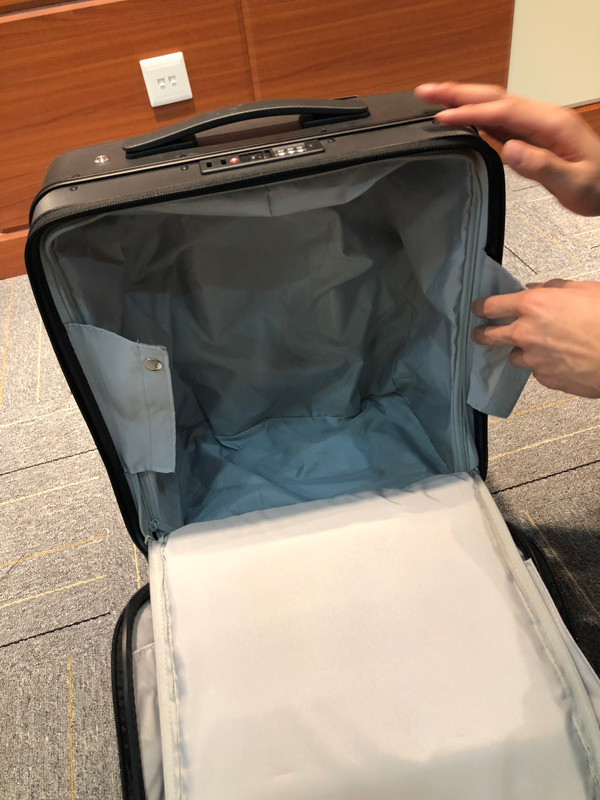 Airwheel SR5 smart suitcase