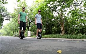 Airwheel q3 one-wheeled scooter