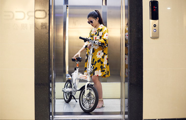 Airwheel R5 smart citizen electric bike