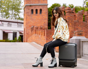 Airwheel SR5 smart luggage